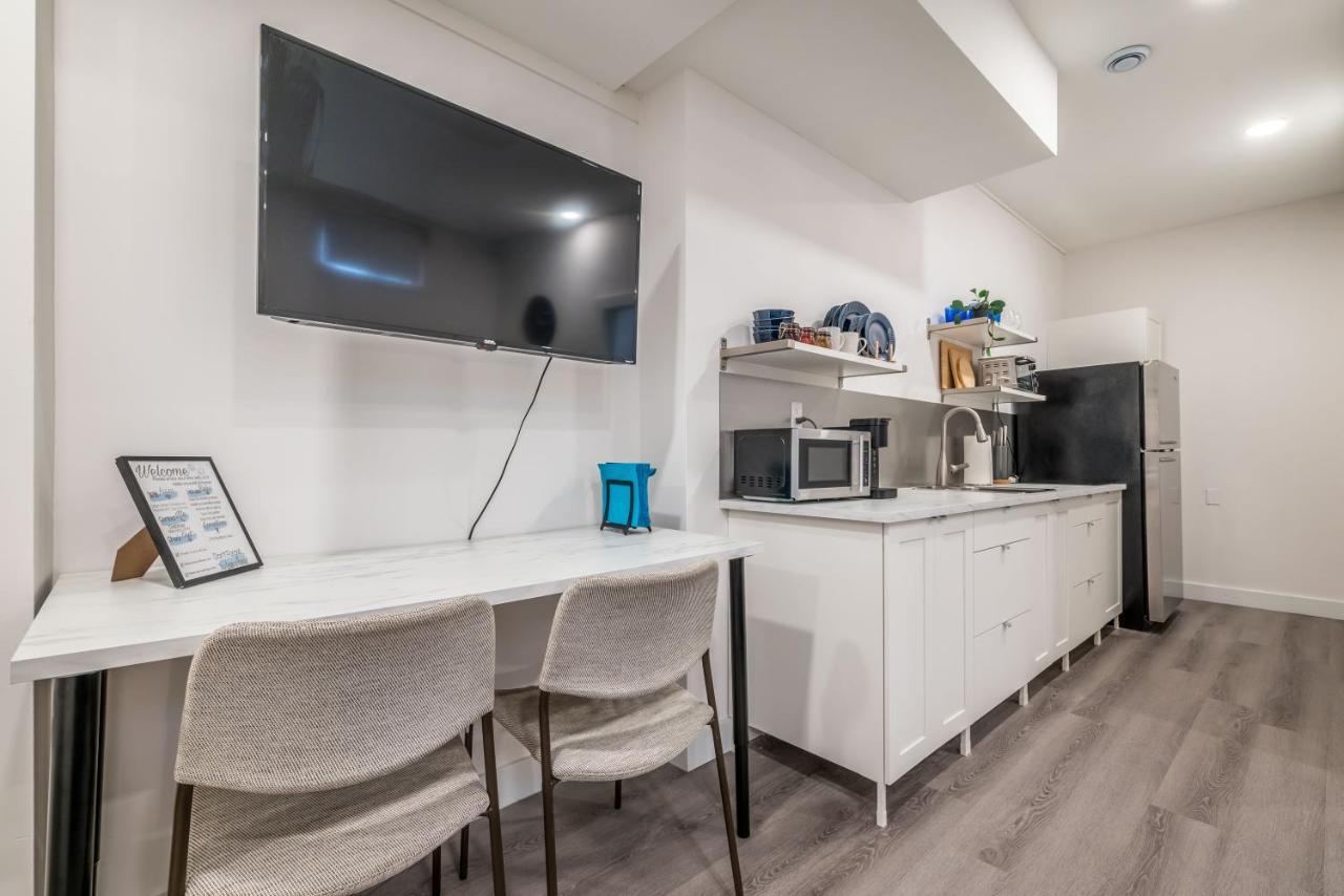 Spacious Newly Renovated 1 Bedroom Suite Галифакс Экстерьер фото
